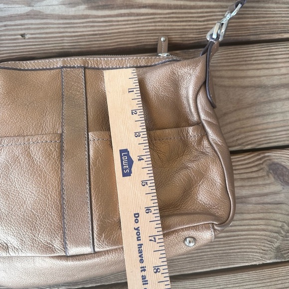 Tignanello women’s gold/bronze leather shoulderbag - Picture 4 of 8